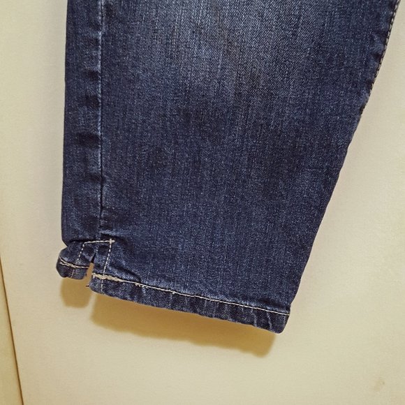 RW&CO Premium Capri Jeans. - Picture 5 of 6